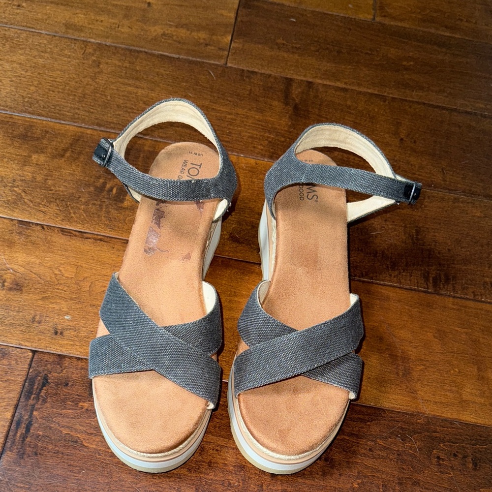 TOMS Women's Charcoal Cross-Strap Sandals